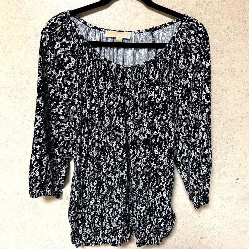 MICHEAL KOHR'S 1X PLUS BLACK‎ AND WHITE CAREER TEACHER LIGHT WEIGHT BLOUSE
